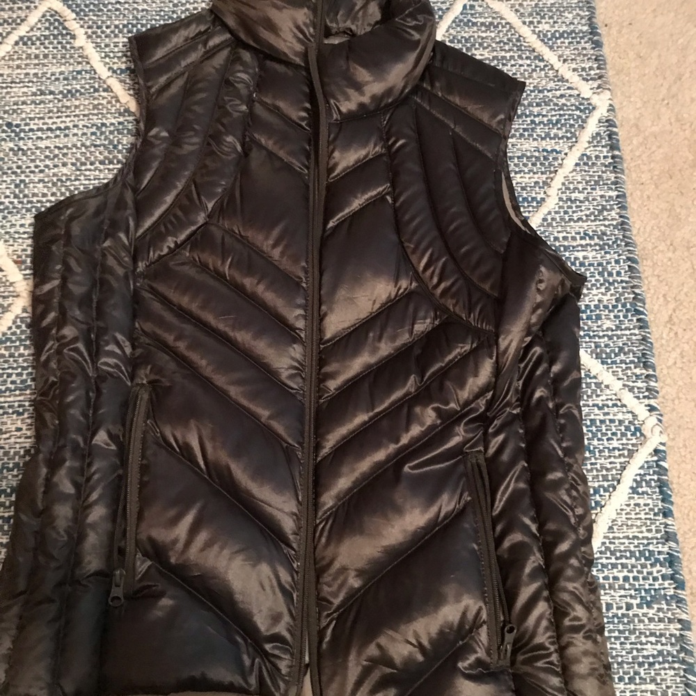Ana puff vest